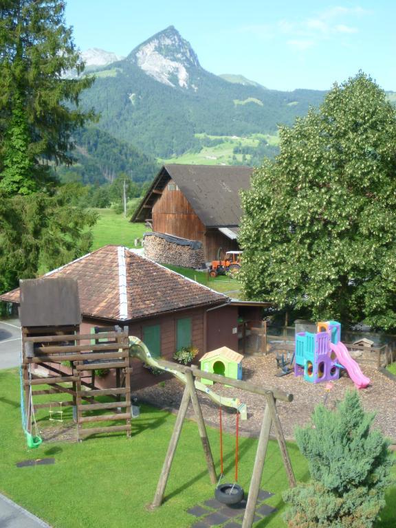 Hotel Bahnhof Giswil 部屋 写真
