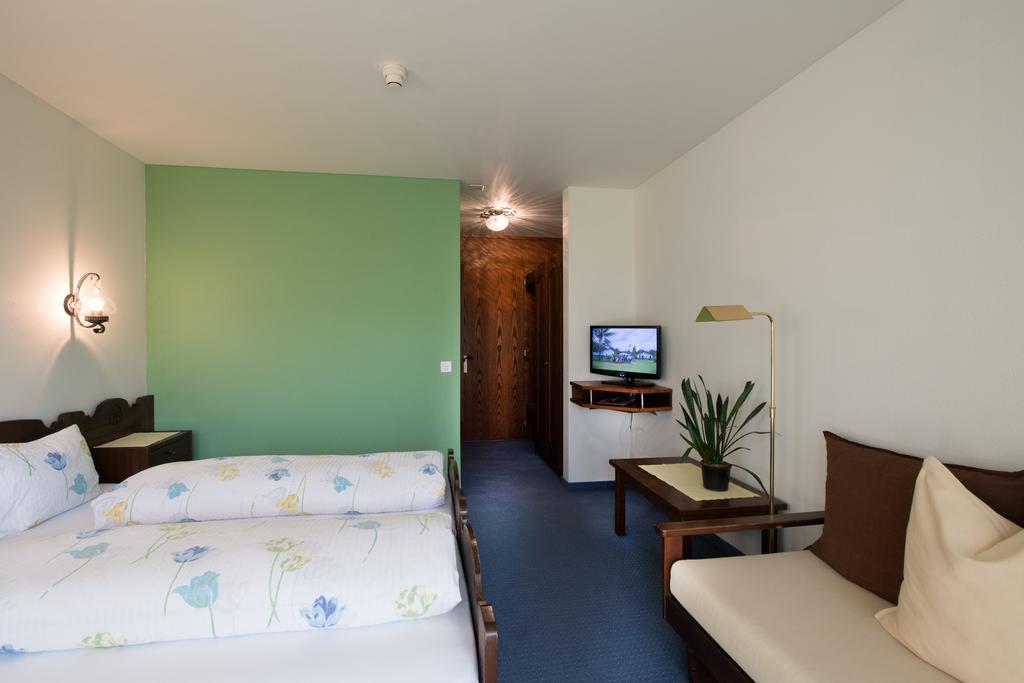Hotel Bahnhof Giswil エクステリア 写真